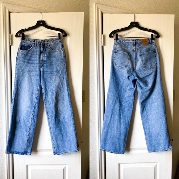 Toteme Flare Fit Denim High Waist Wide Leg Crop Jeans Washed Blue Size 25 EUC - Picture 2 of 9